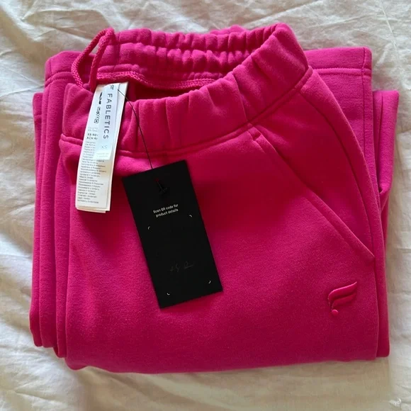 Fabletics Cozy Fleece Wide Leg Sweatpant - Picture 4 of 5